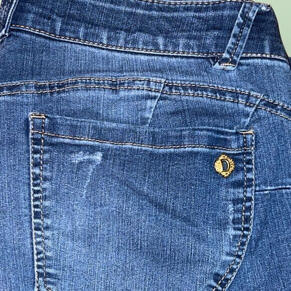 Democracy “Ab” Solution  Medium Wash Ankle Crop Jeans Size 10 33x26 #7 - Picture 5 of 6